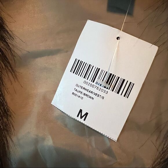 NWT! Forever 21 faux fur vest - Picture 5 of 9